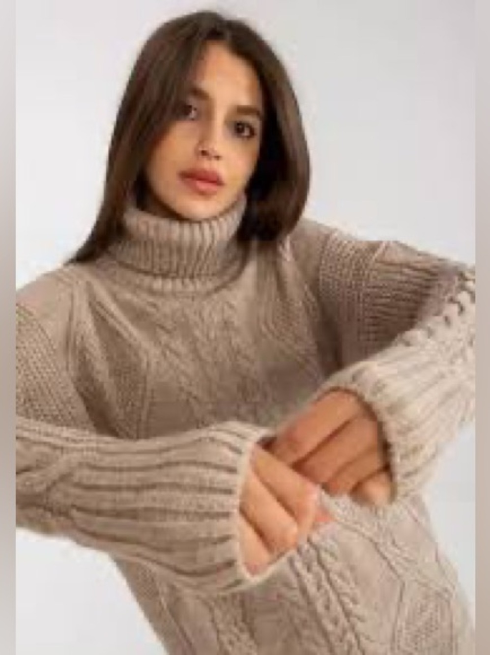 ❤️‍🔥5/$25❤️‍🔥Cozy Cable-Knit Turtleneck Sweater in Warm Beige
